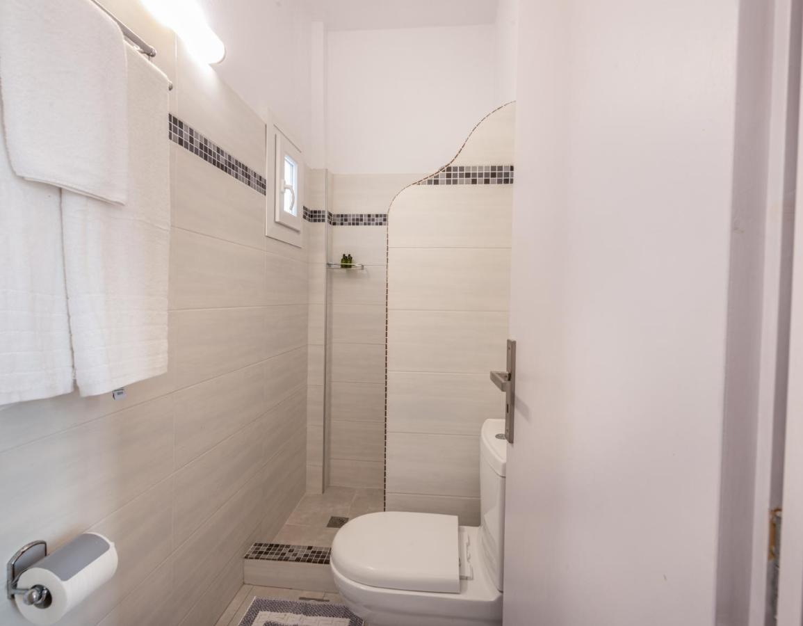 Kamári Aislin Houseヴィラ エクステリア 写真